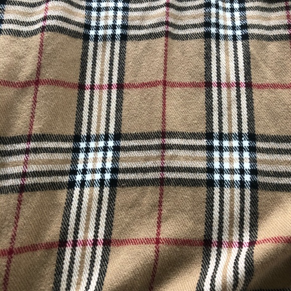 Chic shawl - Picture 4 of 4